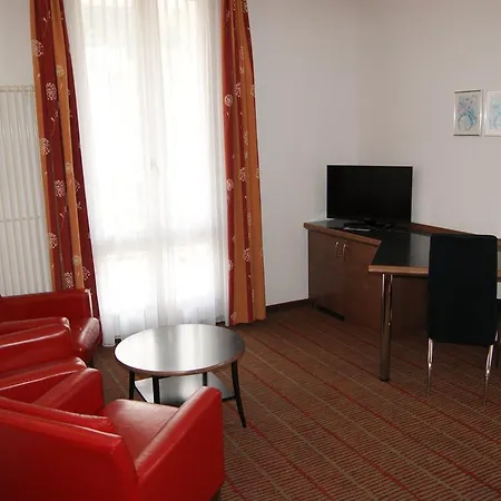 Schweizerhof Hotel 3*