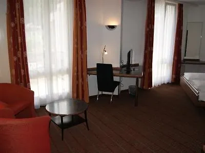 Hotel Schweizerhof 3*