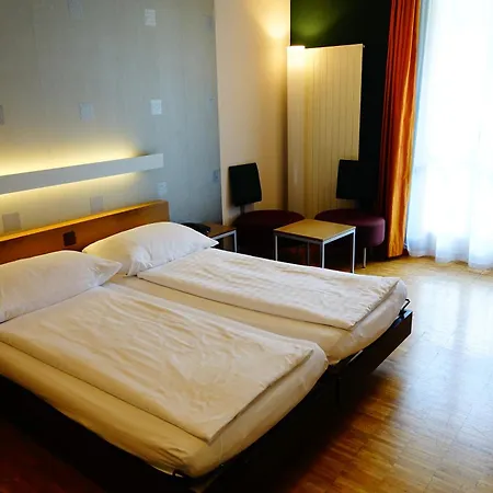Hotel Schweizerhof 3*