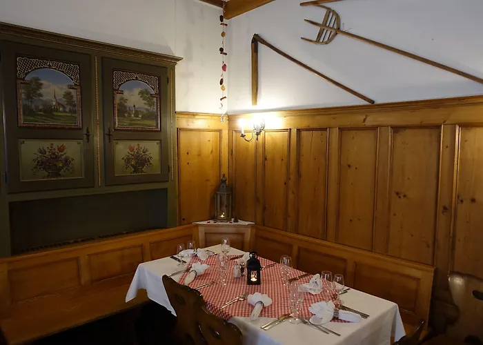 Schweizerhof Hotel 3*