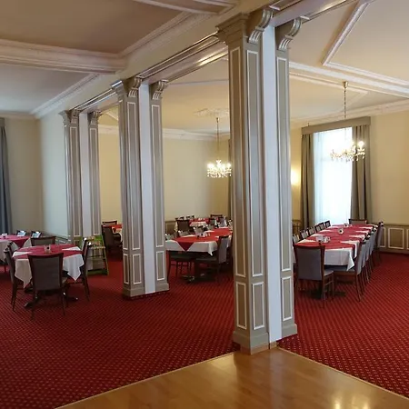 Schweizerhof Hotel 3*